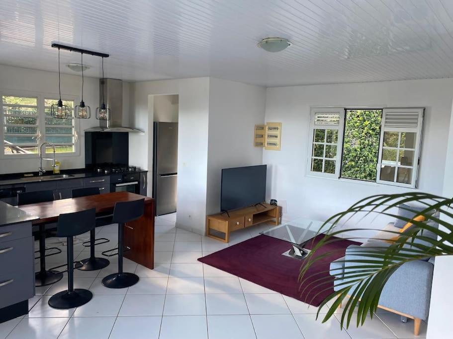 Les Terrasses De Maelle - Jolie Villa F4 Vue Mer Riviere-Salee Exteriör bild