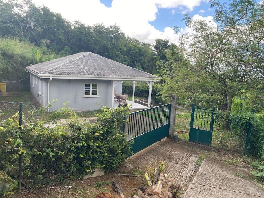 Les Terrasses De Maelle - Jolie Villa F4 Vue Mer Riviere-Salee Exteriör bild